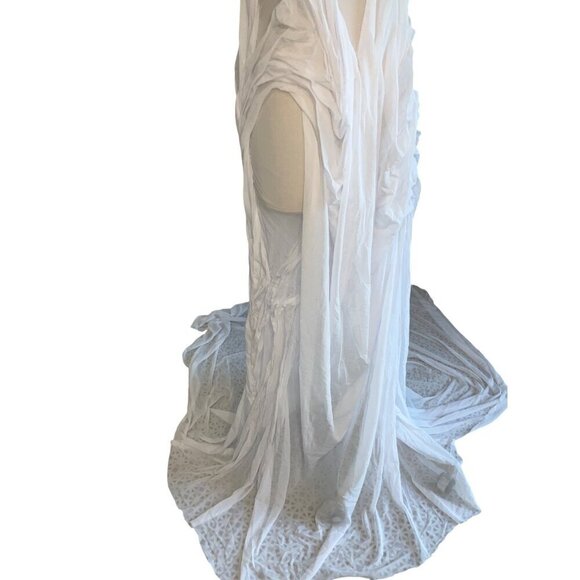 Di Petsa White Water Gown - Picture 7 of 16